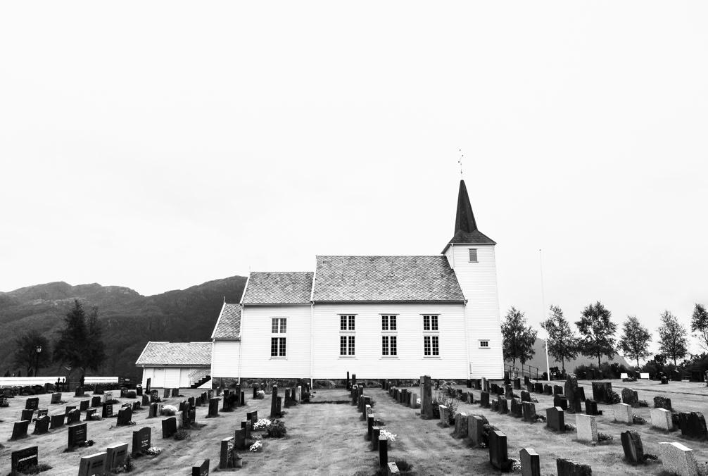 oretail photography, olivier retail, paysage, landscape, noir et blanc, black and white, eglise, church, cimétière, cemetery, norvège, norway