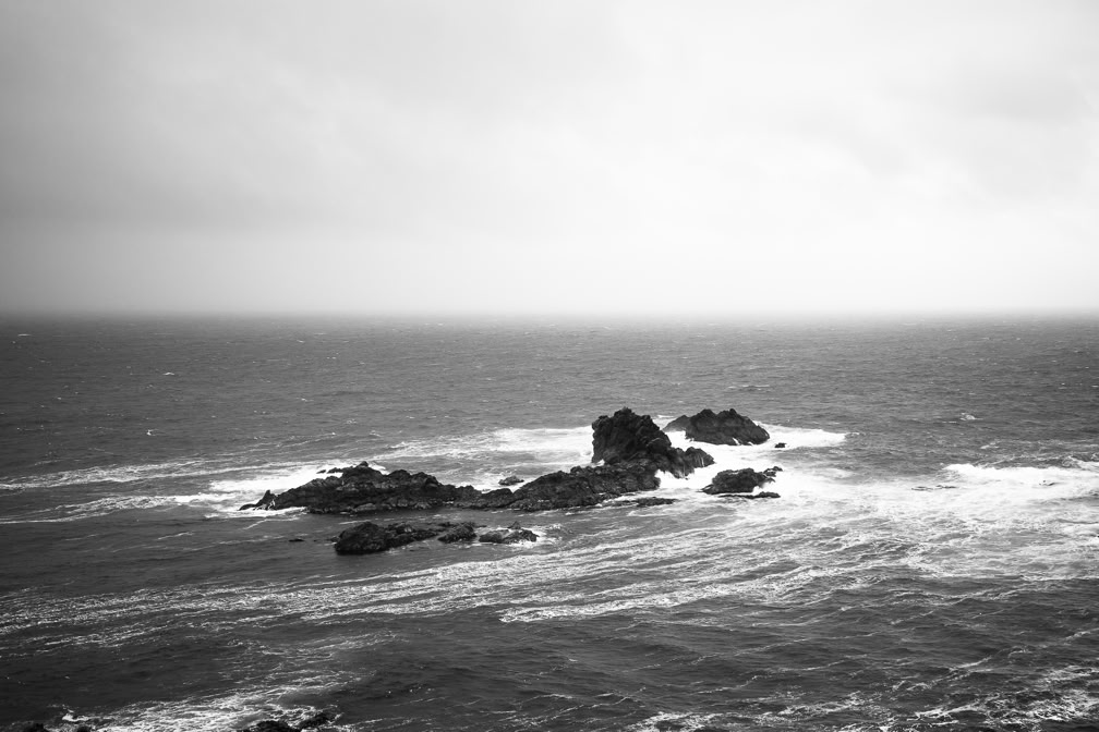 paysage, oretail photography,  olivier retail, black and white, bw, england, monochrom, monochrome, moor, noir et blanc, UK, united kingdom, landscape, ocean, rocher, rock, cornouailles, cornwall