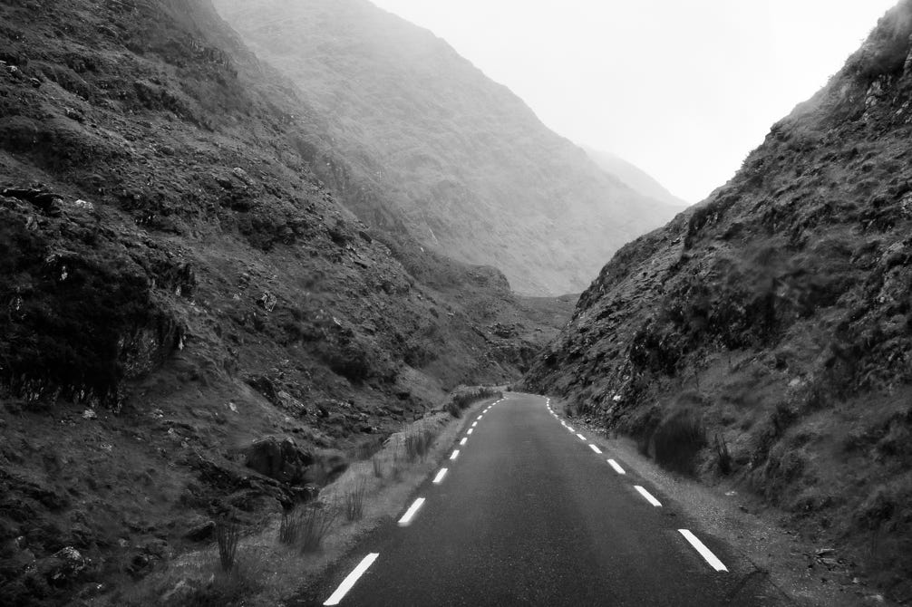 nature, oretail photography, olivier retail, ireland, irlande, kerry, road, route, noir et blanc, black and white, monochrome