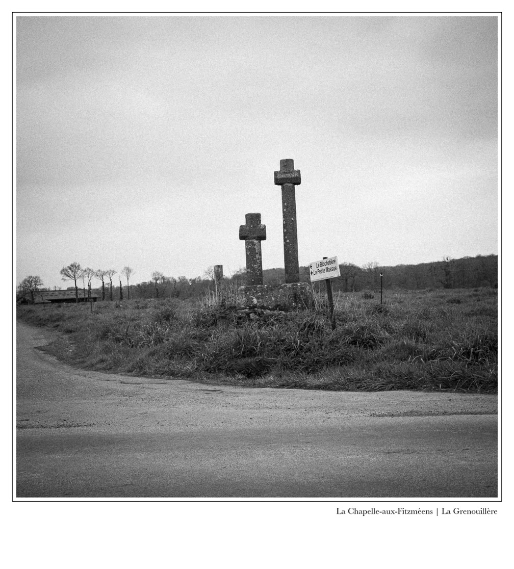 oretail photography,  olivier retail, black and white, bretagne, brittany, bw, calvaire, calvary, croix, cross, monochrom, monochrome, noir et blanc