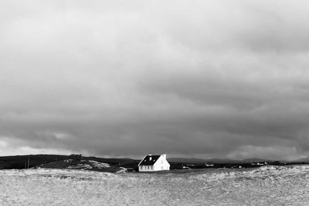oretail photography, olivier retail, paysage, landscape, noir et blanc, black and white, house, Ireland, Irlande, maison, connemara