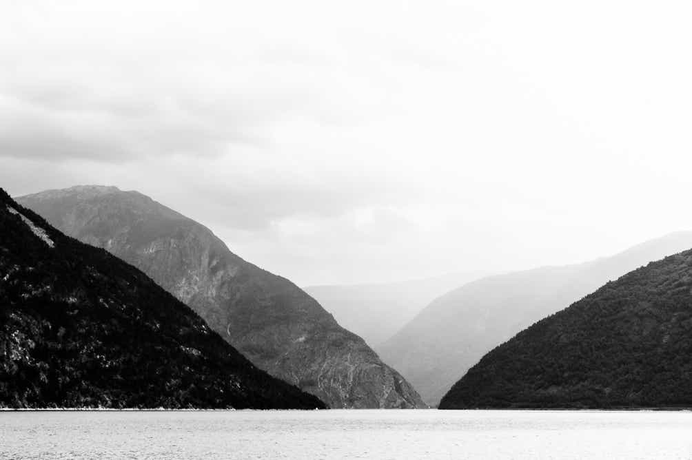 oretail photography, olivier retail, paysage, landscape, noir et blanc, black and white, fjord, montagne, mountain, norvège, norway