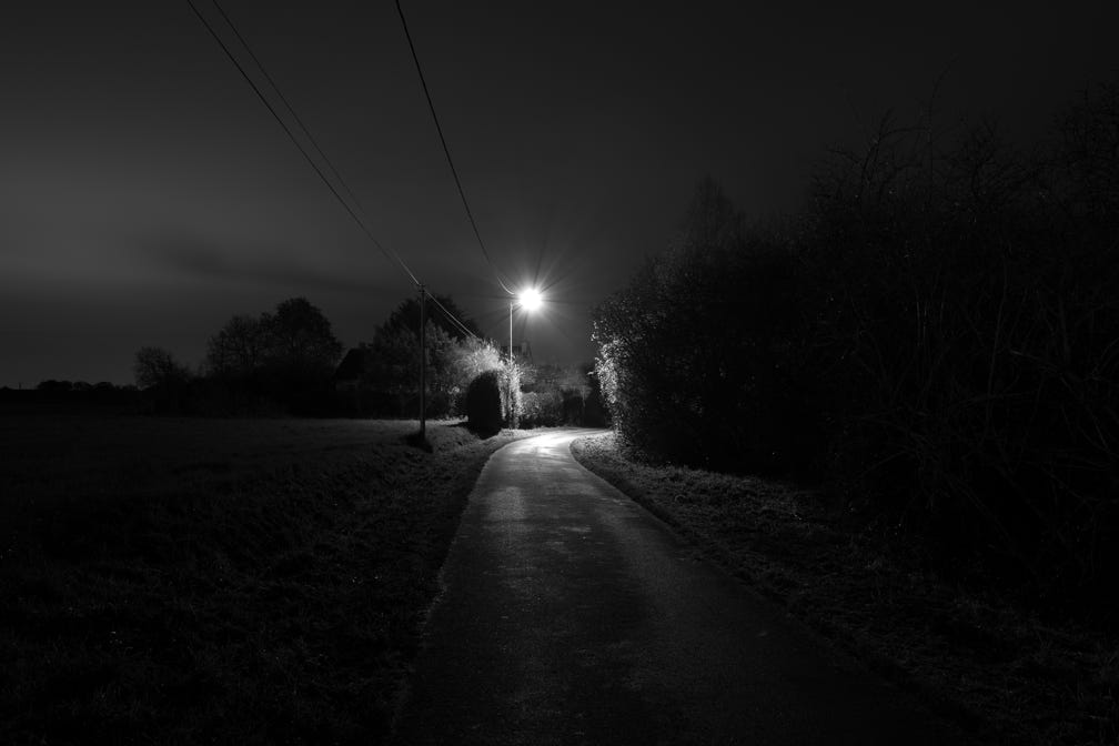 paysage, oretail photography,  olivier retail, noir et blanc, black and white, route, road, lumière, light, nuit, night, landscape